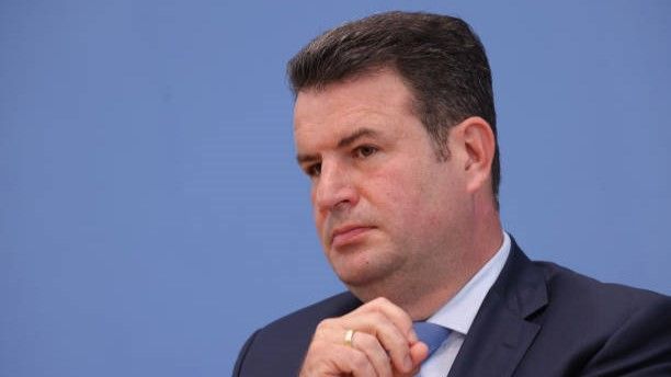 Bürgergeld-Chaos: Minister warnt vor Jobkündigungen und drastischen Sanktionen