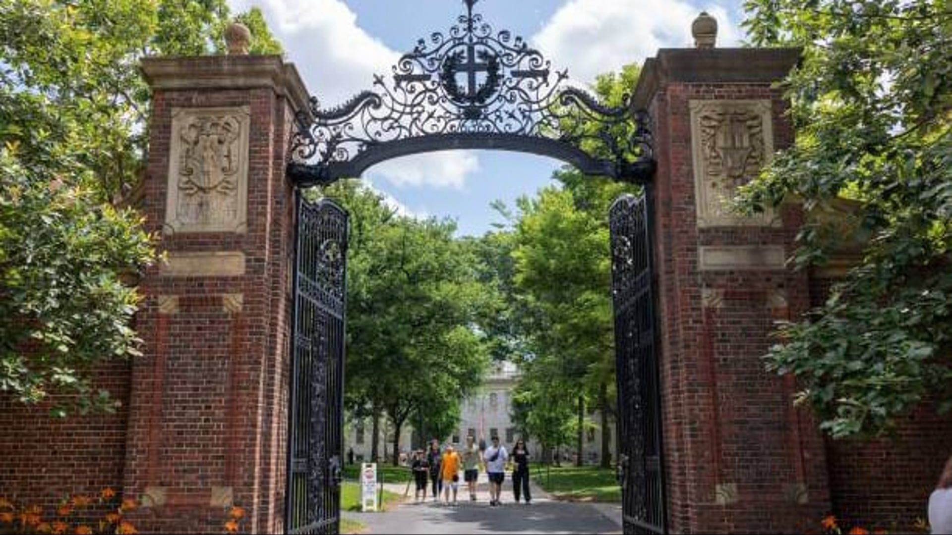 Video: Harvard-Universität erhebt Klage gegen Trump-Regierung