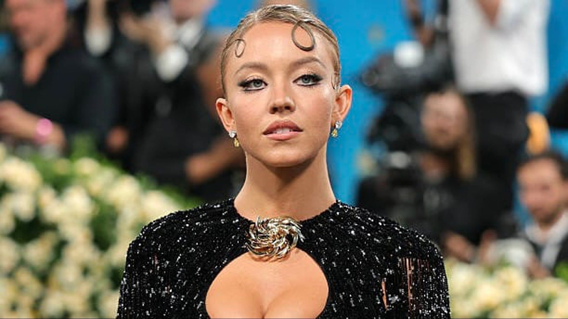 Sydney Sweeney brings soap with her 