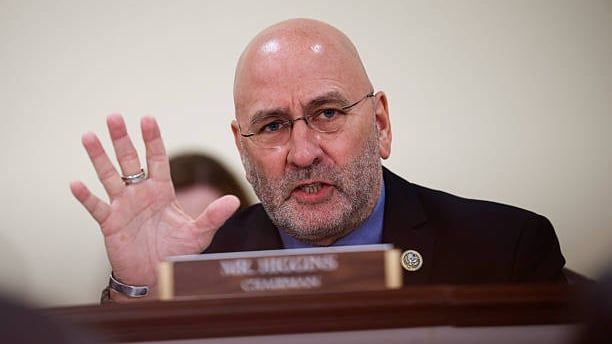 Video: Wer ist Clay Higgins: Die einzige „Nein“-Stimme zur Freigabe der Epstein-Akten