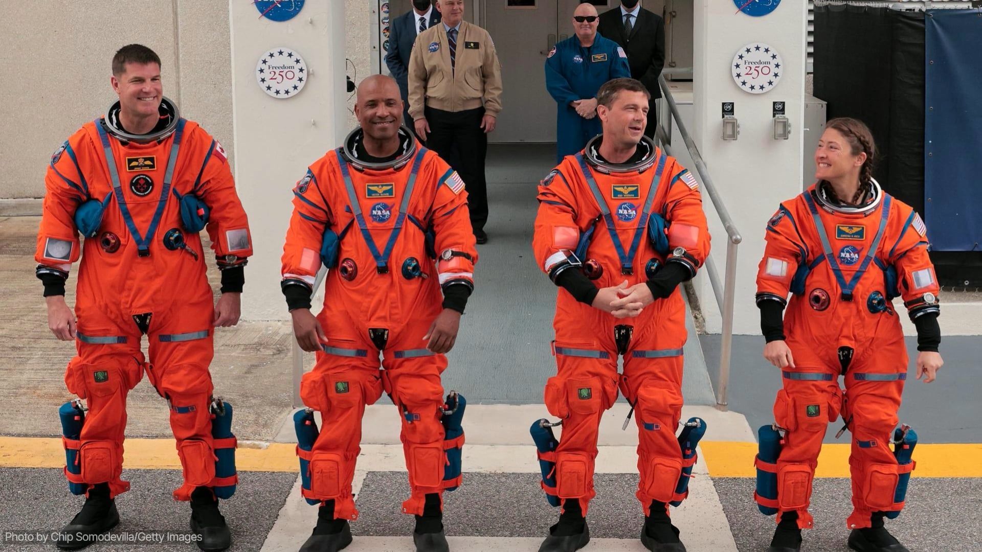 Video: Die Crew Der Artemis II Kehrt Nach Dem Rekordverdächtigen Mondvorbeiflug Nach Hause Zurück