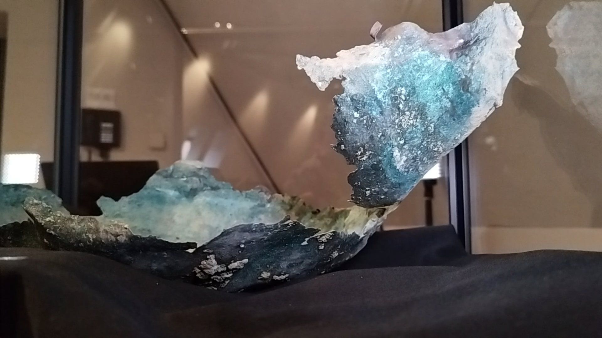 Video: Kupferkessel mit Silbermünzen bei Ausgrabungen am Gotthardtkirchplatz in Brandenburg/Havel entdeckt