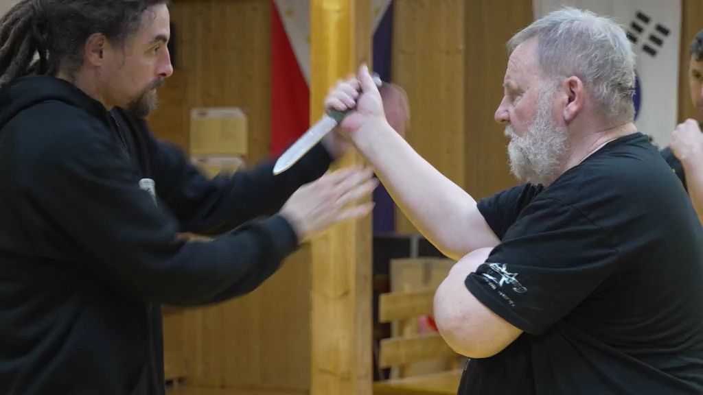 Seltene Kampfkunst in Ansbach: Das steckt hinter Filipino Combat Systems