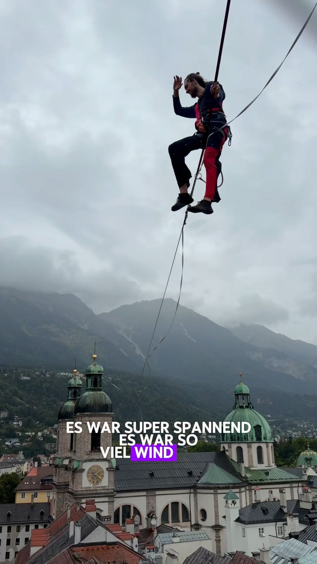 Video: Balanceakt hoch über Innsbruck