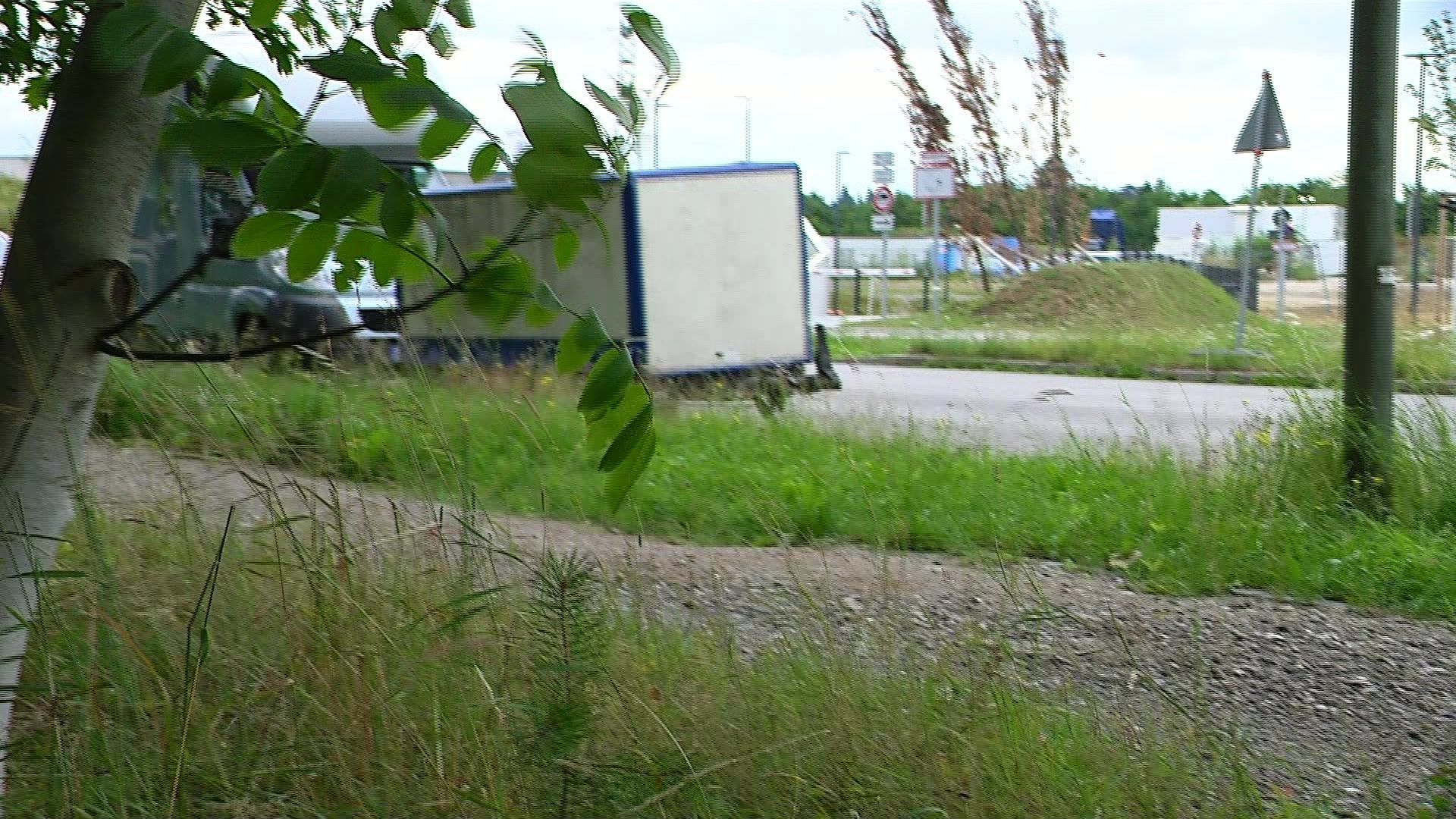 a.tv compact: Woman attacked with knife