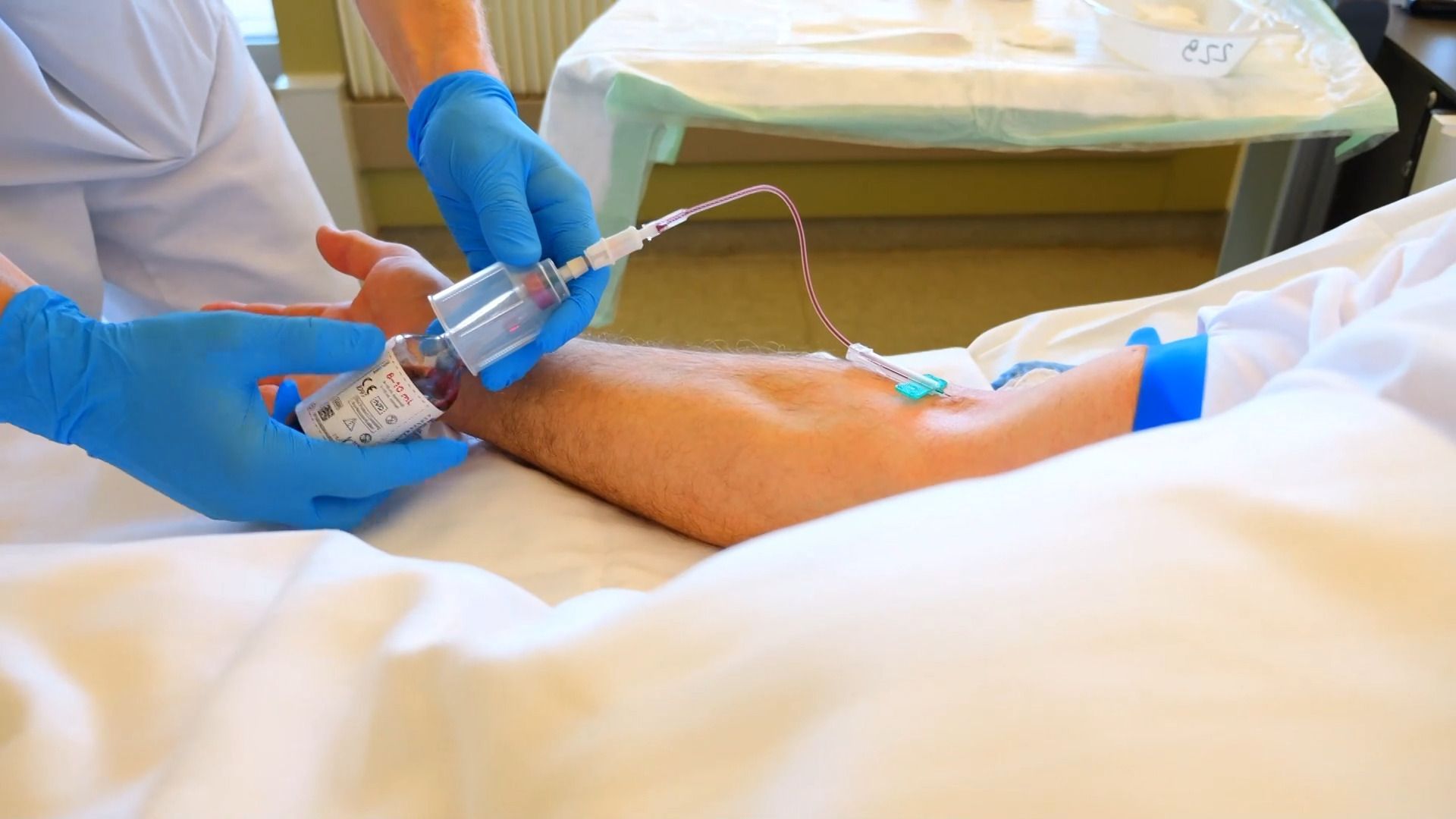 Video: Labormedizin am UKA – Herzstück der Diagnostik