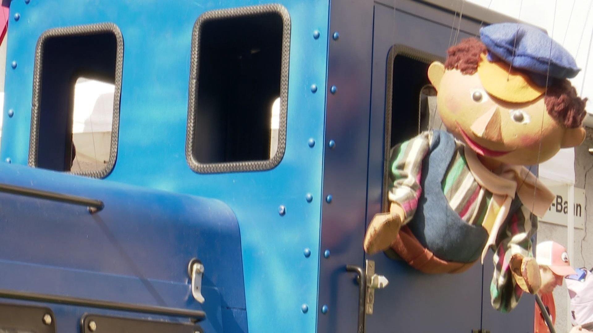 Video: Jim Knopf und Lukas besuchen den Augsburger Bahnpark