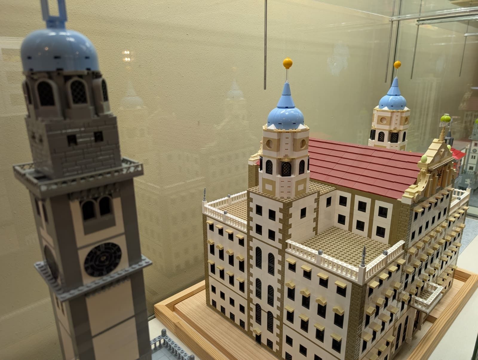 Augsburger Wahrzeichen als detailgetreue Lego-Modelle