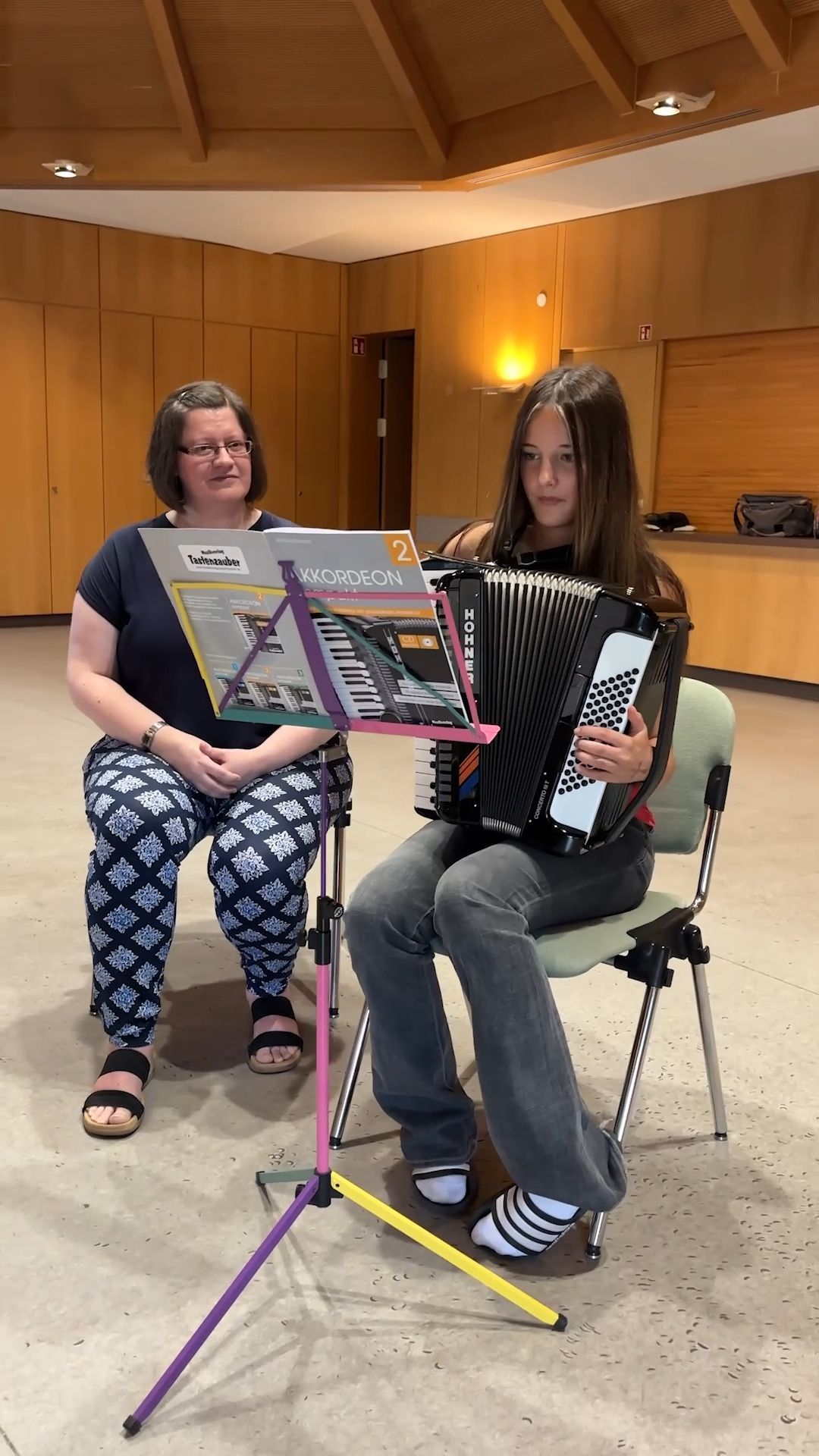 Akkordeon-Musik für junge Leute Jana von den "Tastenskillern" der Harmonika-Vereinigung Gaggenau zeigt, wie "jung" das Instrument sein kann.