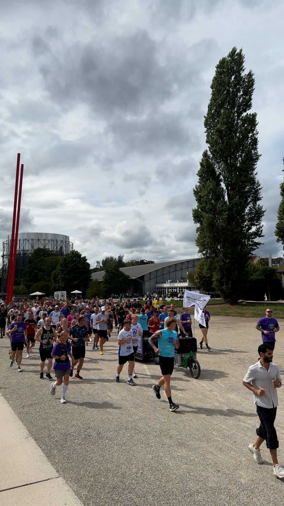 Video: "Run and Rave" mit zahlreichen Läufern in Pforzheim