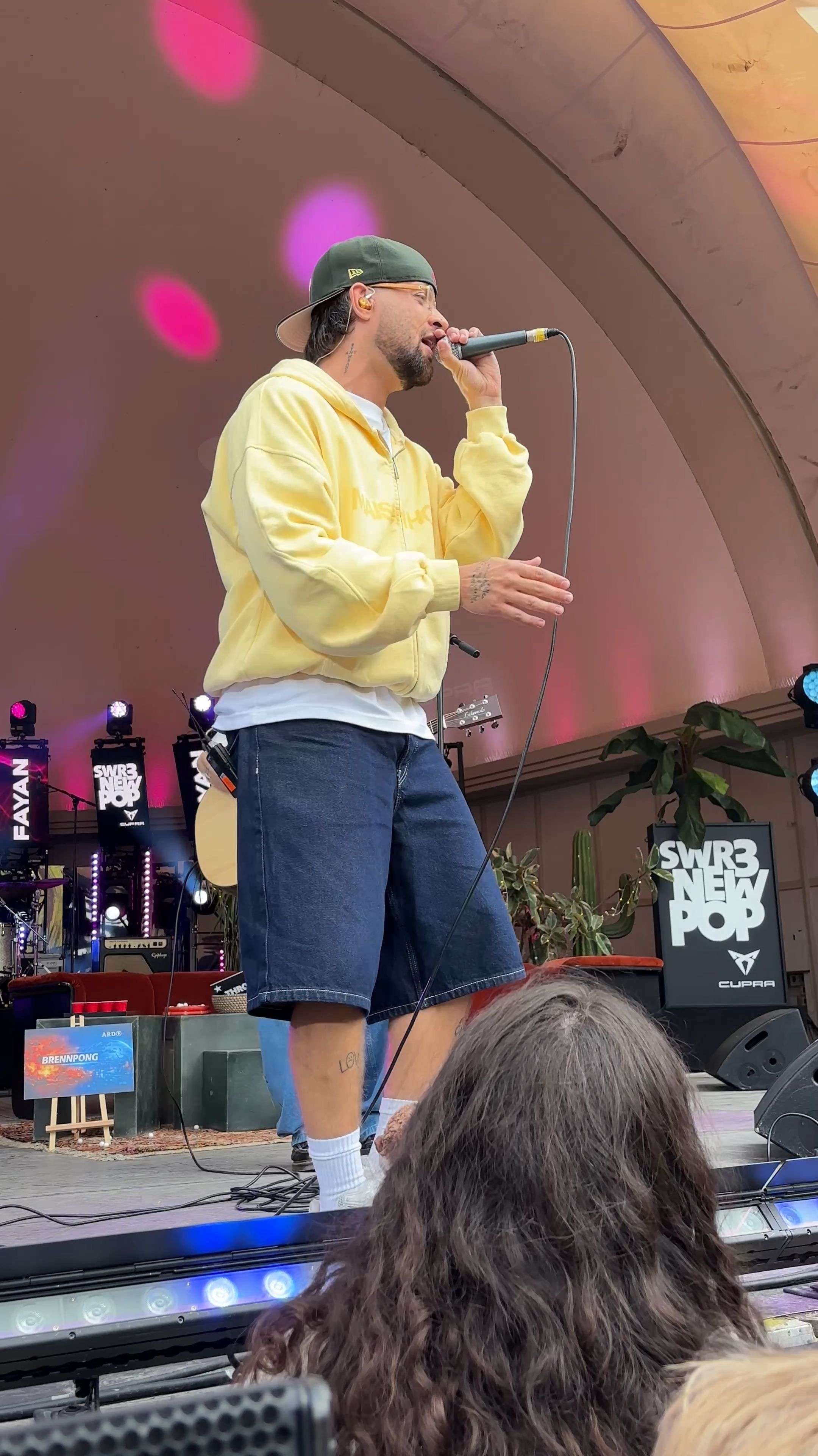 Video: Fayan auf der Bühne beim New Pop Festival
