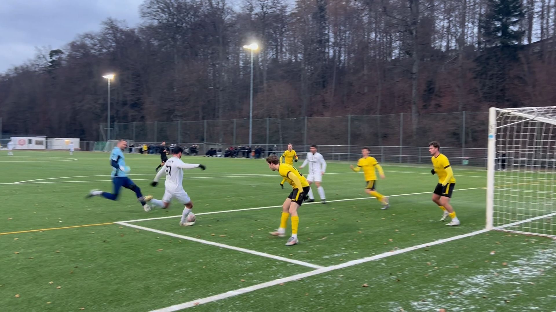 Der SV Aasen trifft in letzter Minute durch Tevfik Ceylan zum 0:3