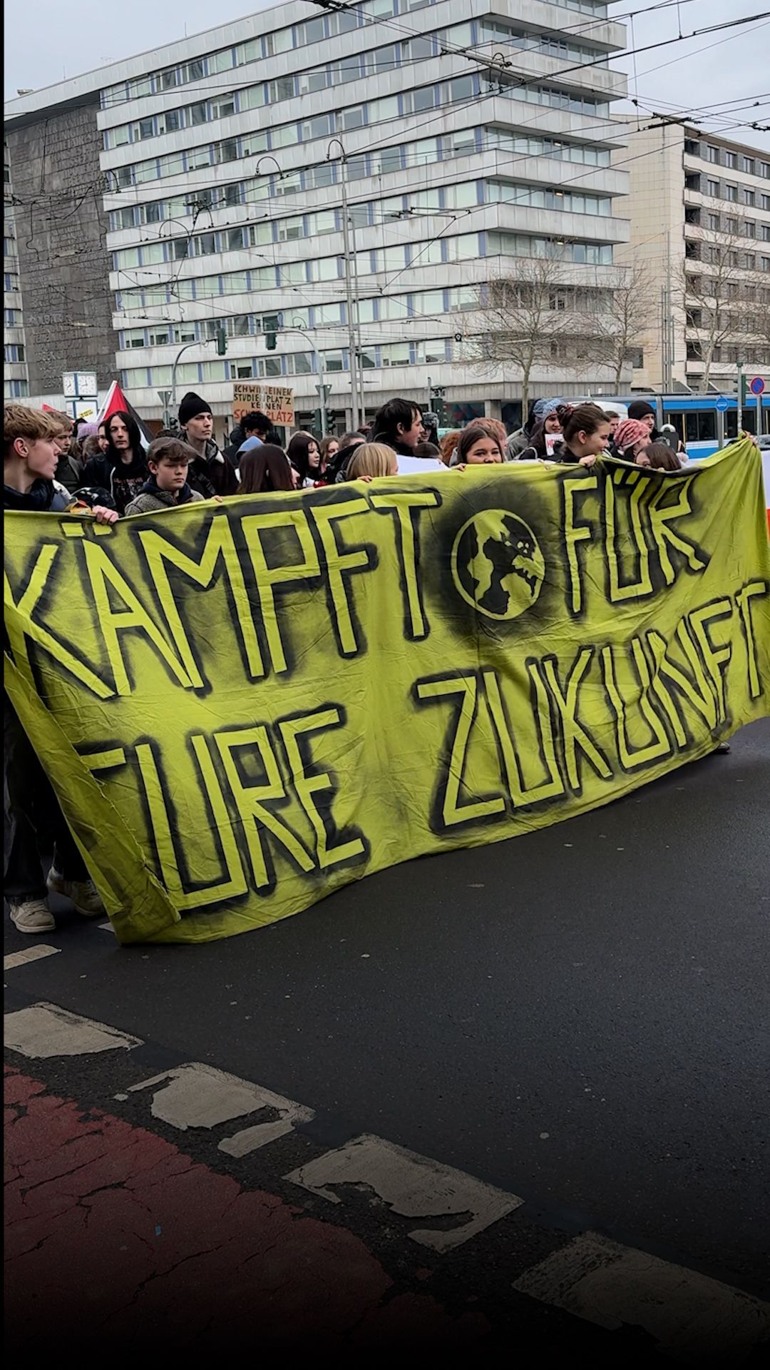Video: So lief der Schulstreik gegen die Wehrpflicht in Chemnitz