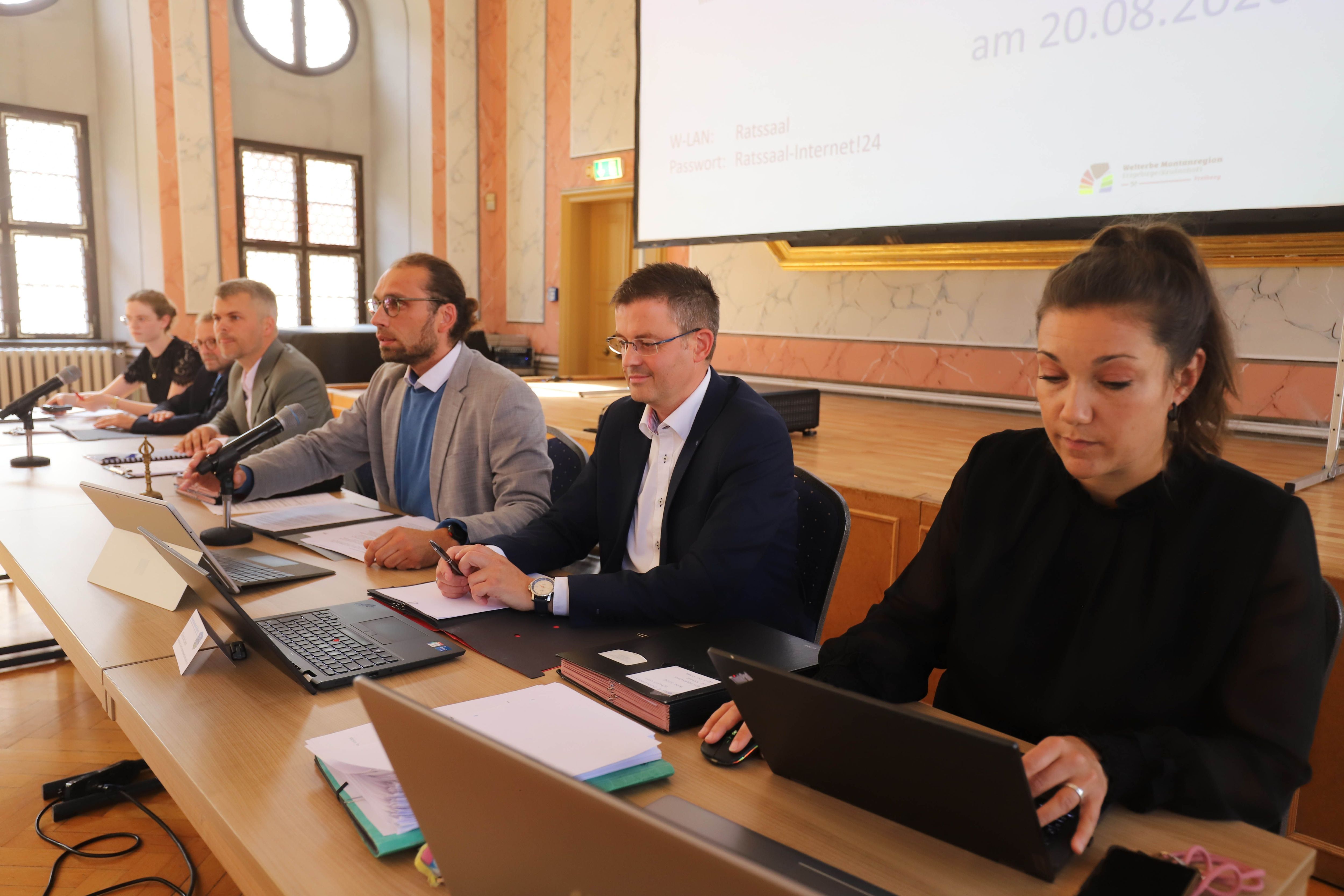 Video: Affäre um Freiberger OB Philipp Preißler: Sondersitzung des Stadtrates