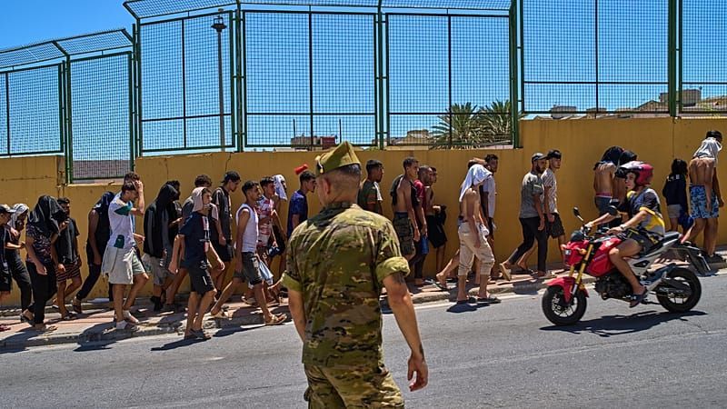 Video: Spanische Justiz leitet Untersuchung zu Einreise von Migranten nach Ceuta ein