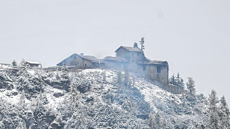 Video: "Hitlers Teehaus" abgebrannt – Tatverdächtiger offenbar psychisch krank