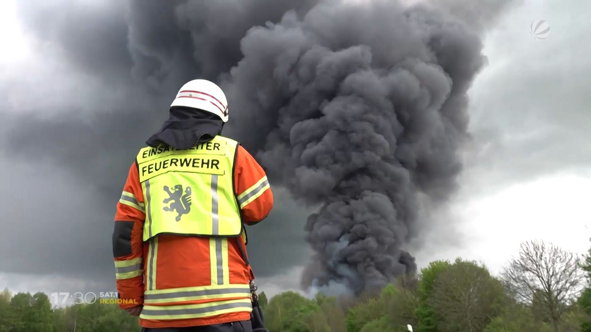 Mehrere Explosionen: Großbrand in Braunschweiger Industriegebiet