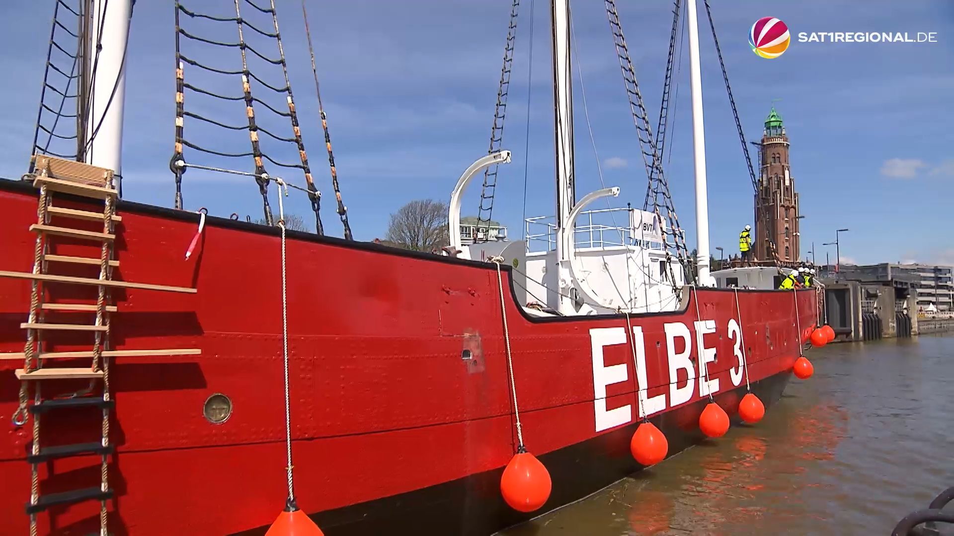 Feuerschiff "Elbe 3" nach einjähriger Sanierung zurück in Bremerhaven