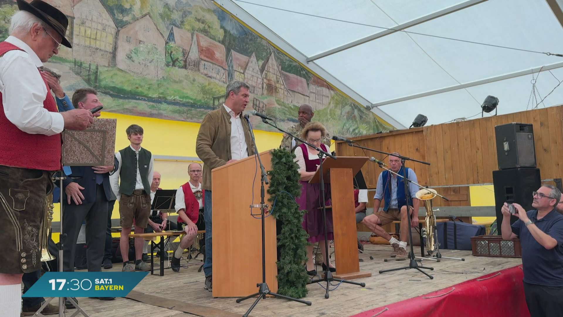 Deutsch-amerikanisches Volksfest? Söder bei Eröffnung in Grafenwöhr