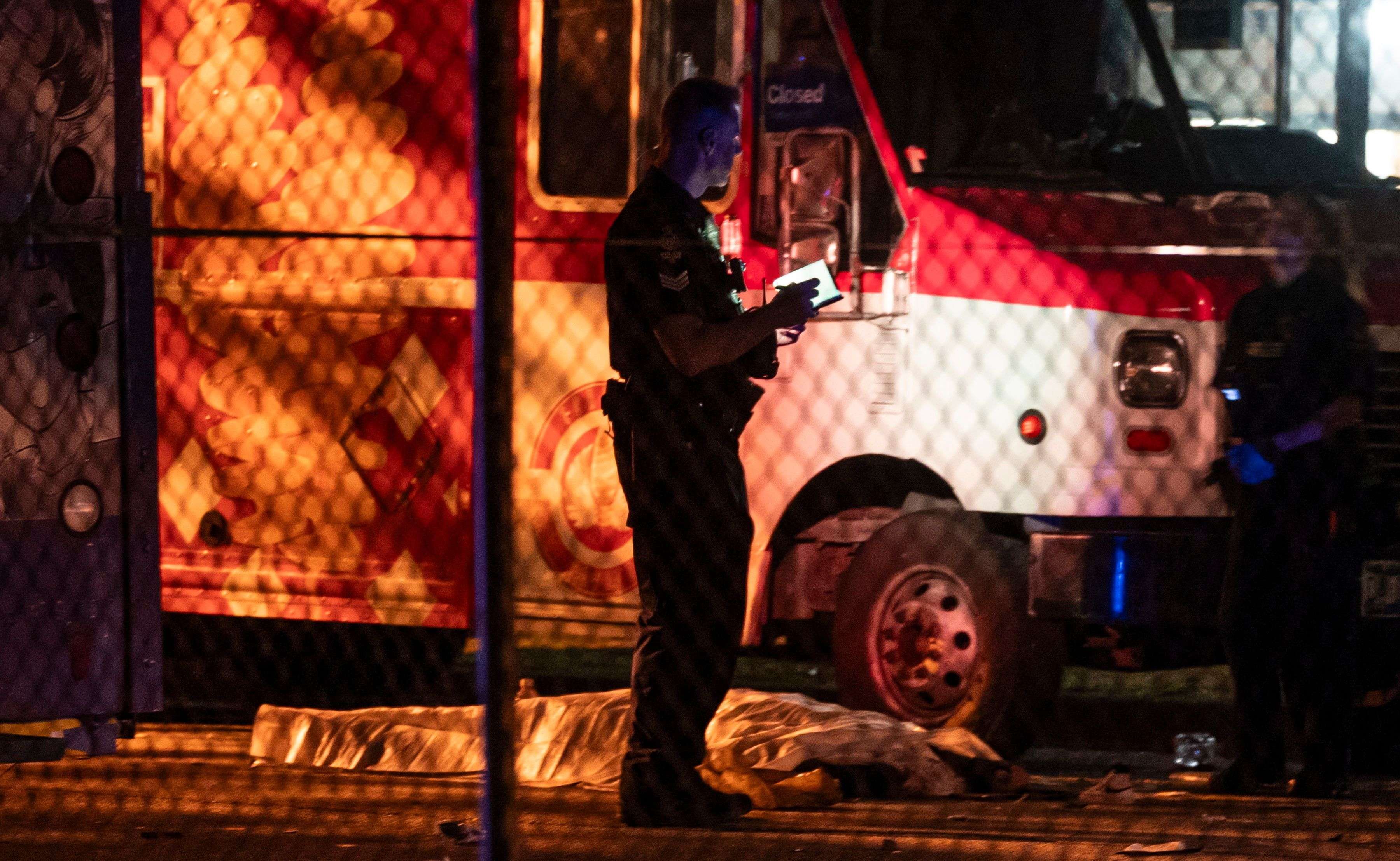 Video: Kanada: Mann rast in Menschenmenge