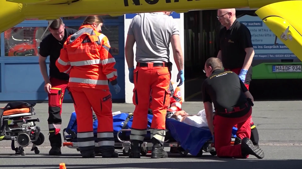 Video: Familienstreit eskaliert: Sohn springt aus 3. Stock