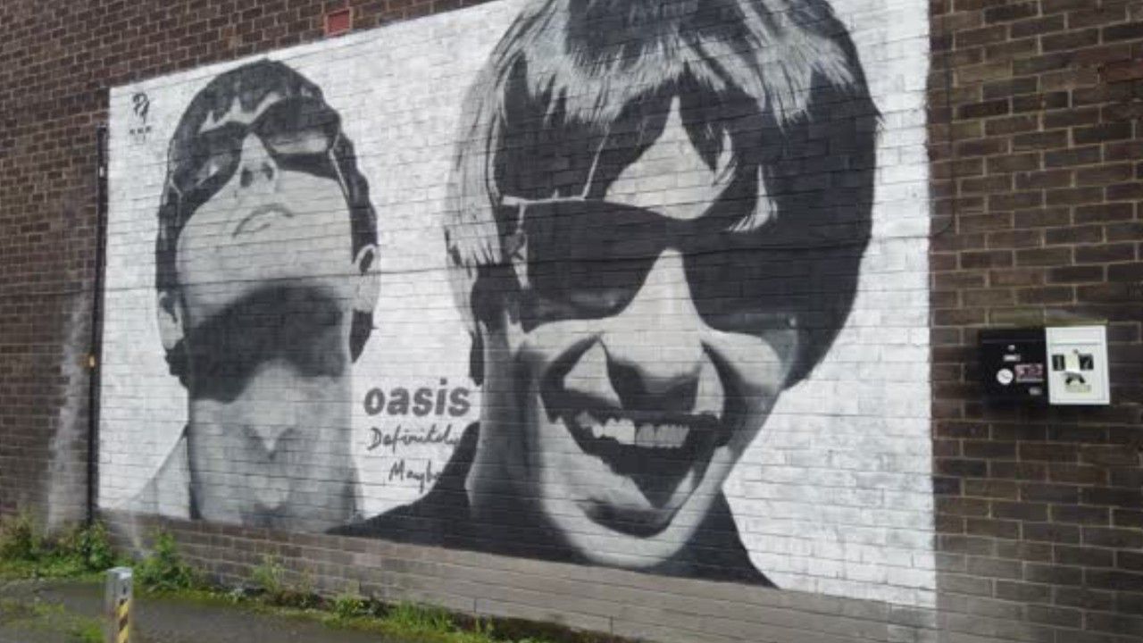 Spectacular Oasis Comeback in Wales