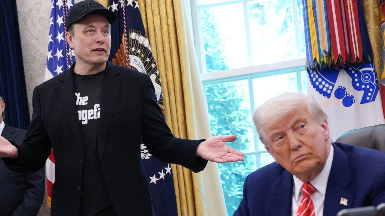Challenge to Trump: Musk founds own party