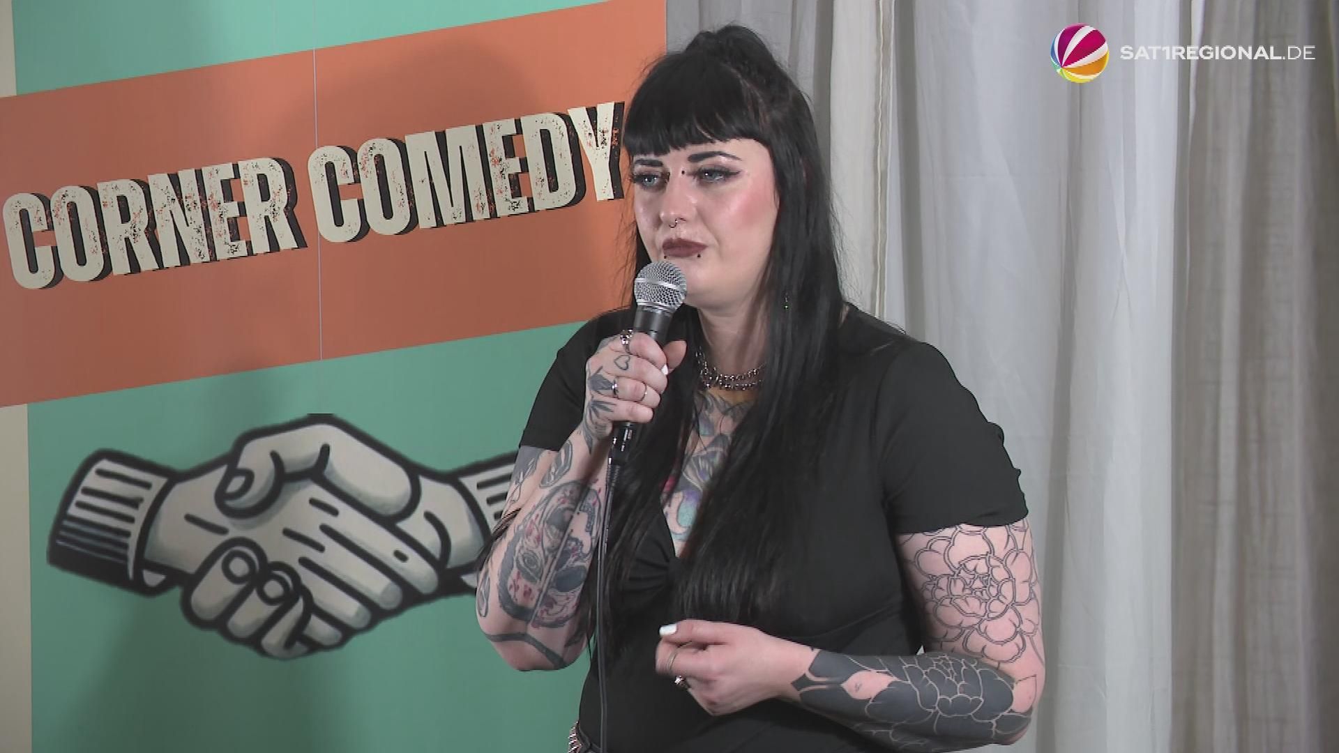 Former Homeless from Hamburg Now Stands on the Comedy Stage
