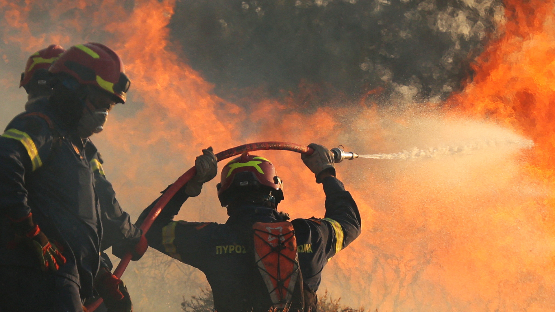 Video: Schwere Waldbrände toben in Südosteuropa