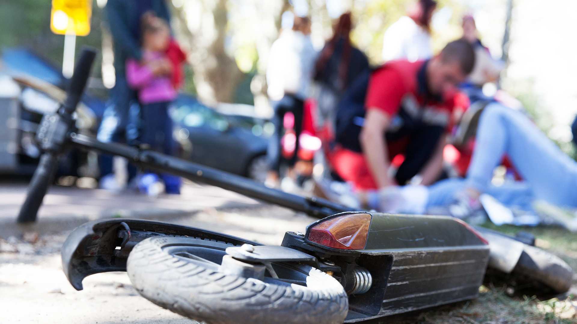 Video: Zahl der E-Roller-Unfälle steigt drastisch