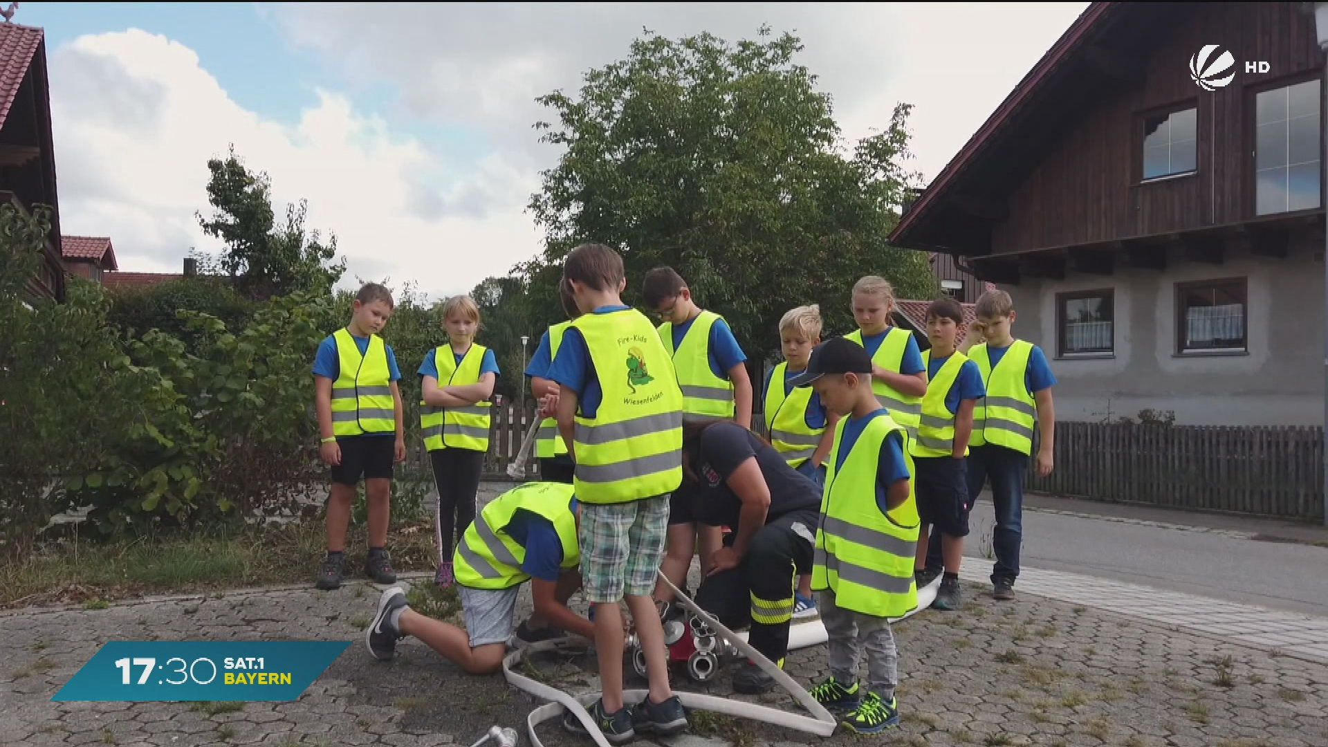 Video: Kinderfeuerwehr in Bayern boomt: Nachwuchs begeistert fürs Ehrenamt
