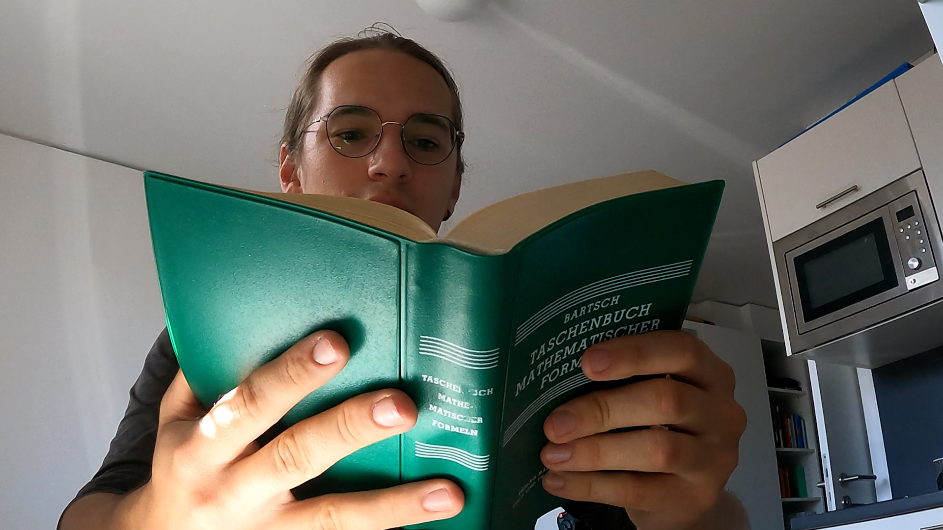 Video: Studieren wird zum Luxusgut in NRW