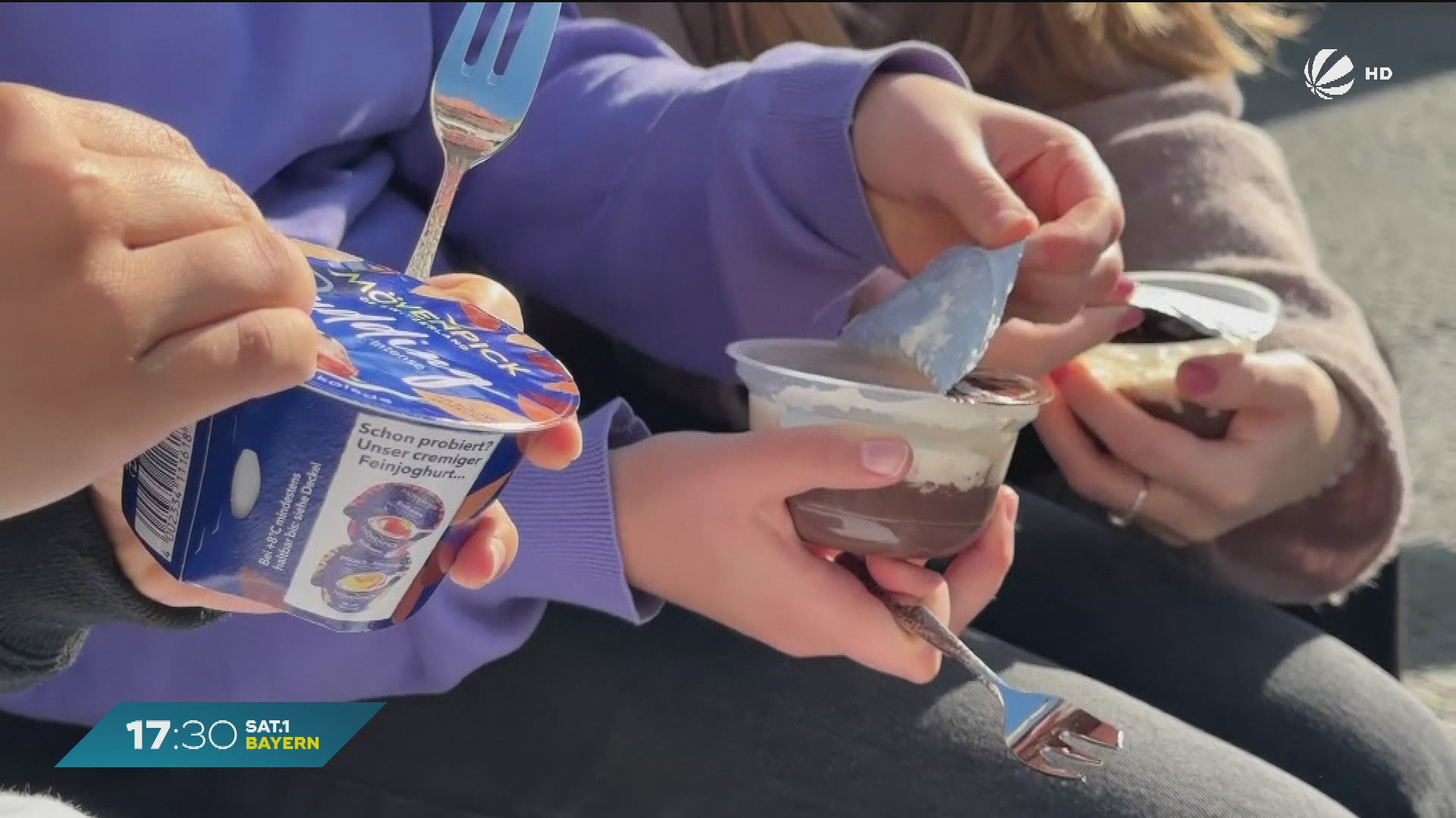 Video: Pudding mit der Gabel essen – TikTok-Trend schwappt nach Würzburg