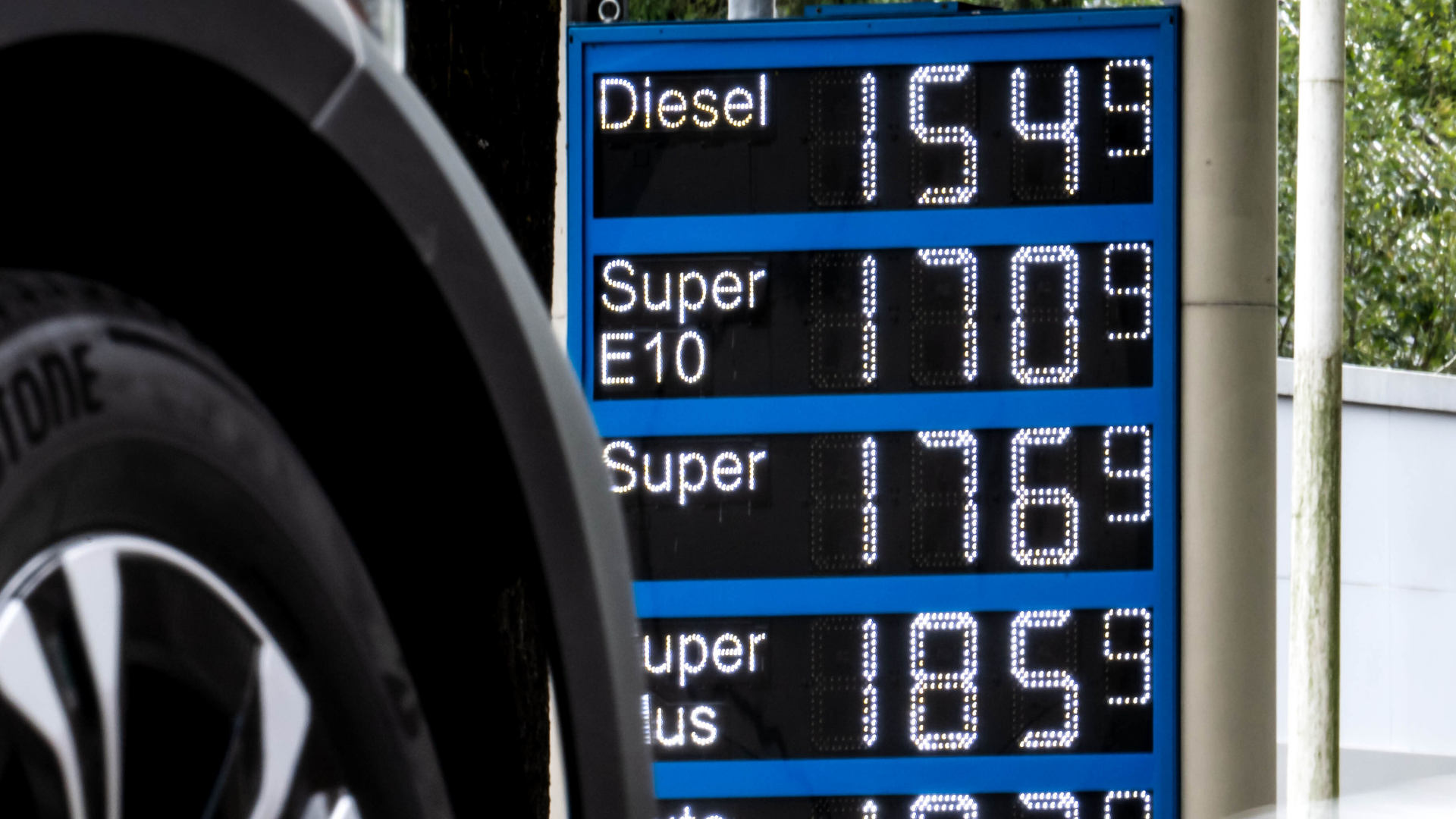 Video: Preiserhöhung an Tankstellen nur einmal täglich?