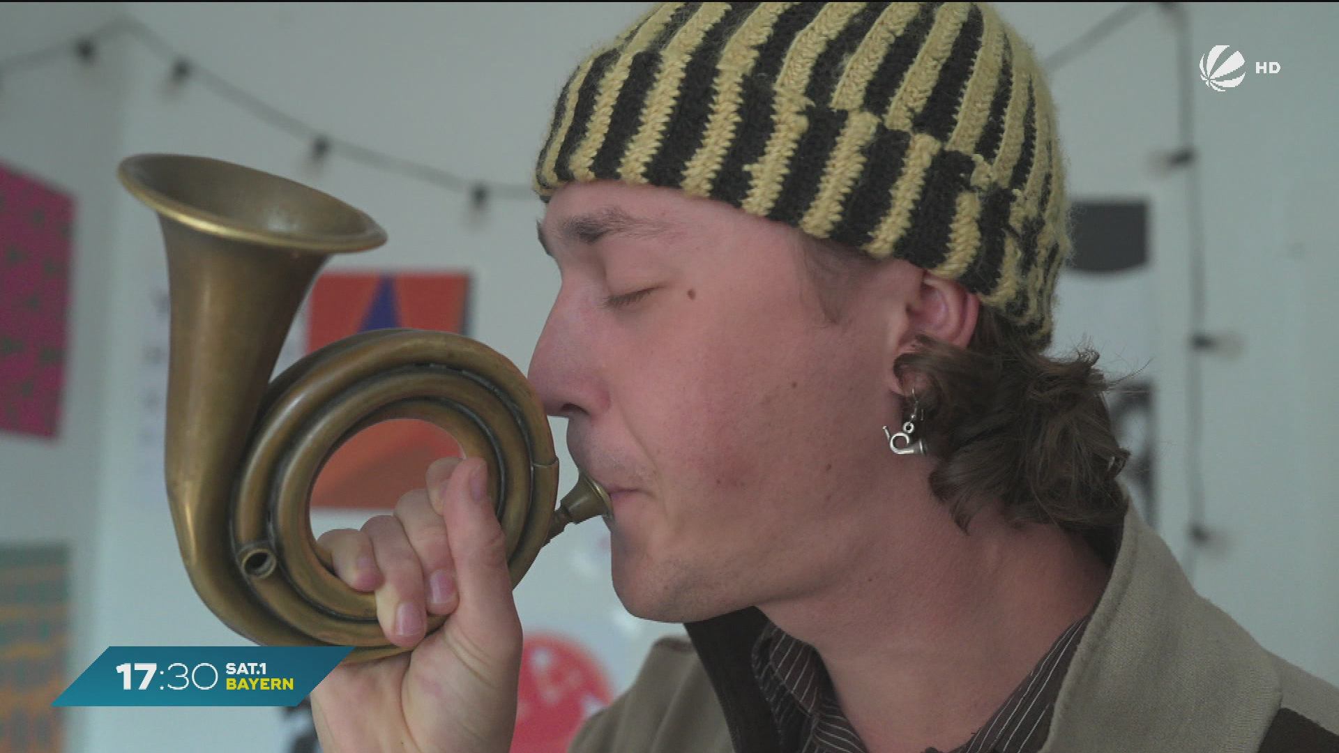 Video: Viral mit schiefen Tönen? Bamberger begeistert Netz mit Posthorn