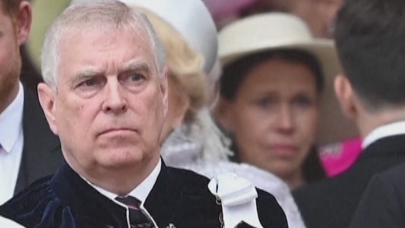 Video: Royals: Andrew ist kein Prinz mehr