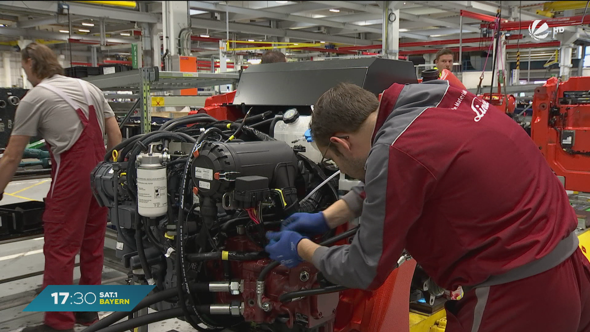 Video: Industrie in Bayern: Arbeitsplätze und Exporte brechen weiter ein