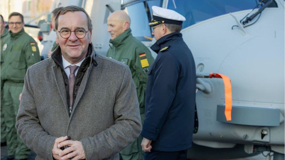 Männer sollen Bundeswehr Reisen melden