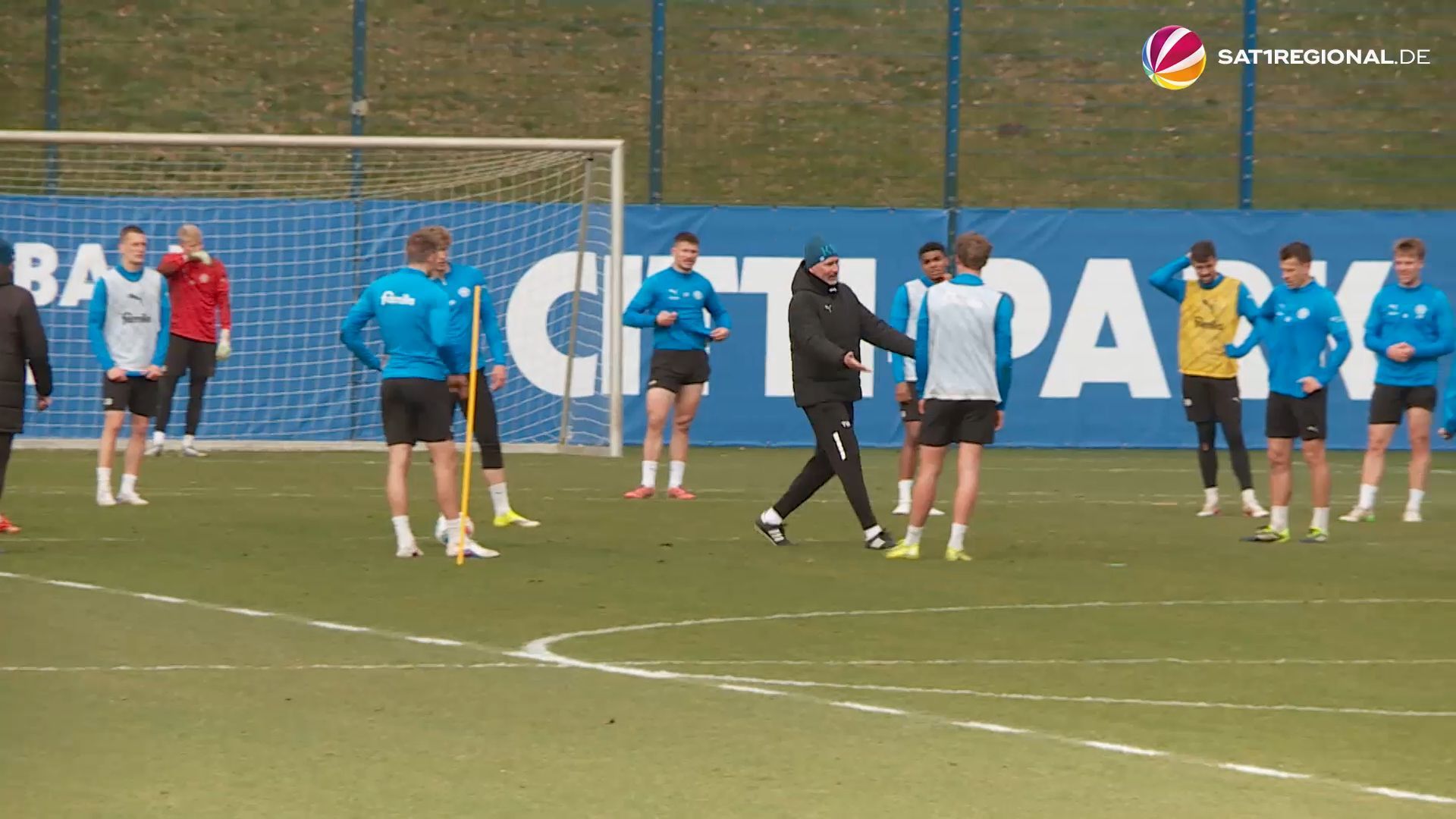 Video: Kellerduell: Holstein Kiel kämpft gegen Preußen Münster um den Klassenerhalt