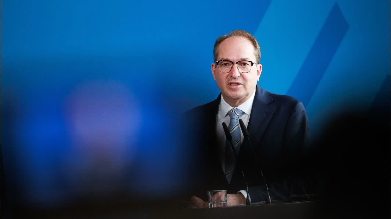 Video: Dobrindt sieht keinen Anstieg bei Migration