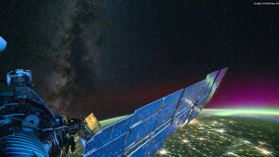 Unglaubliches Weltall-Spektakel: Reflektierende Solarlichter von ISS aus gefilmt