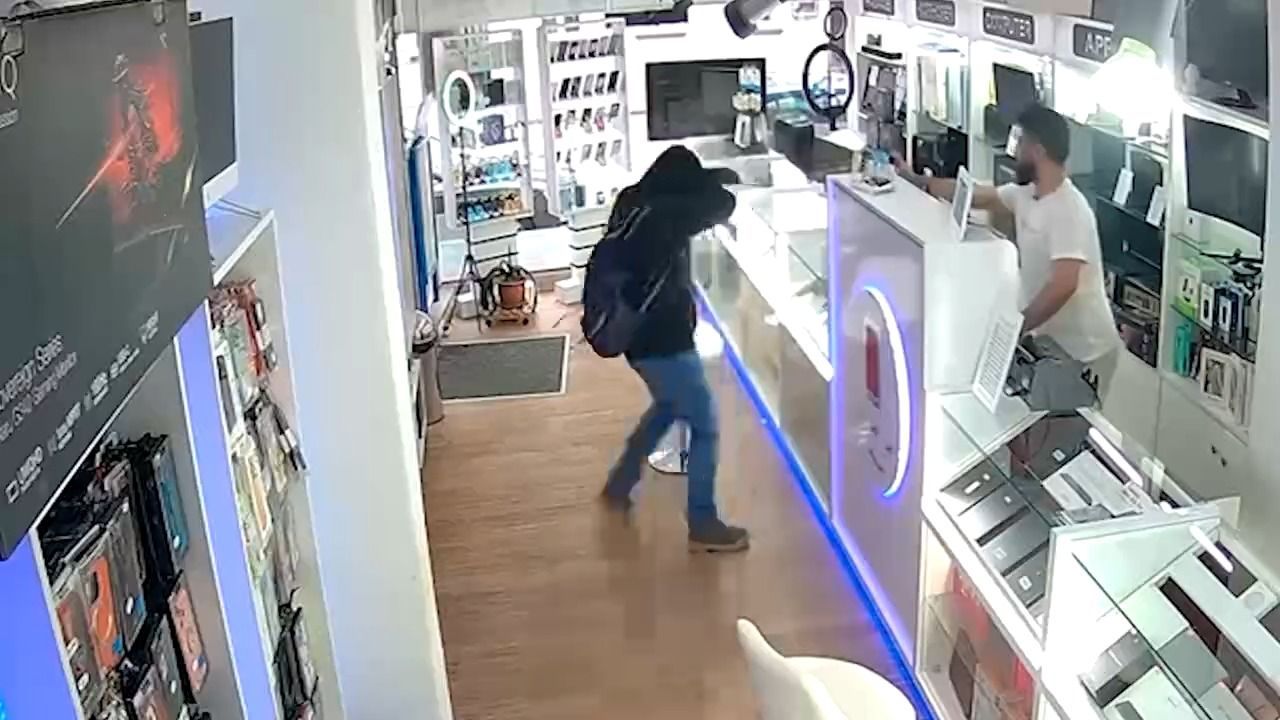Video: Überfall in Landshut: Ladenbesitzer wehrt sich und bekommt Anzeige