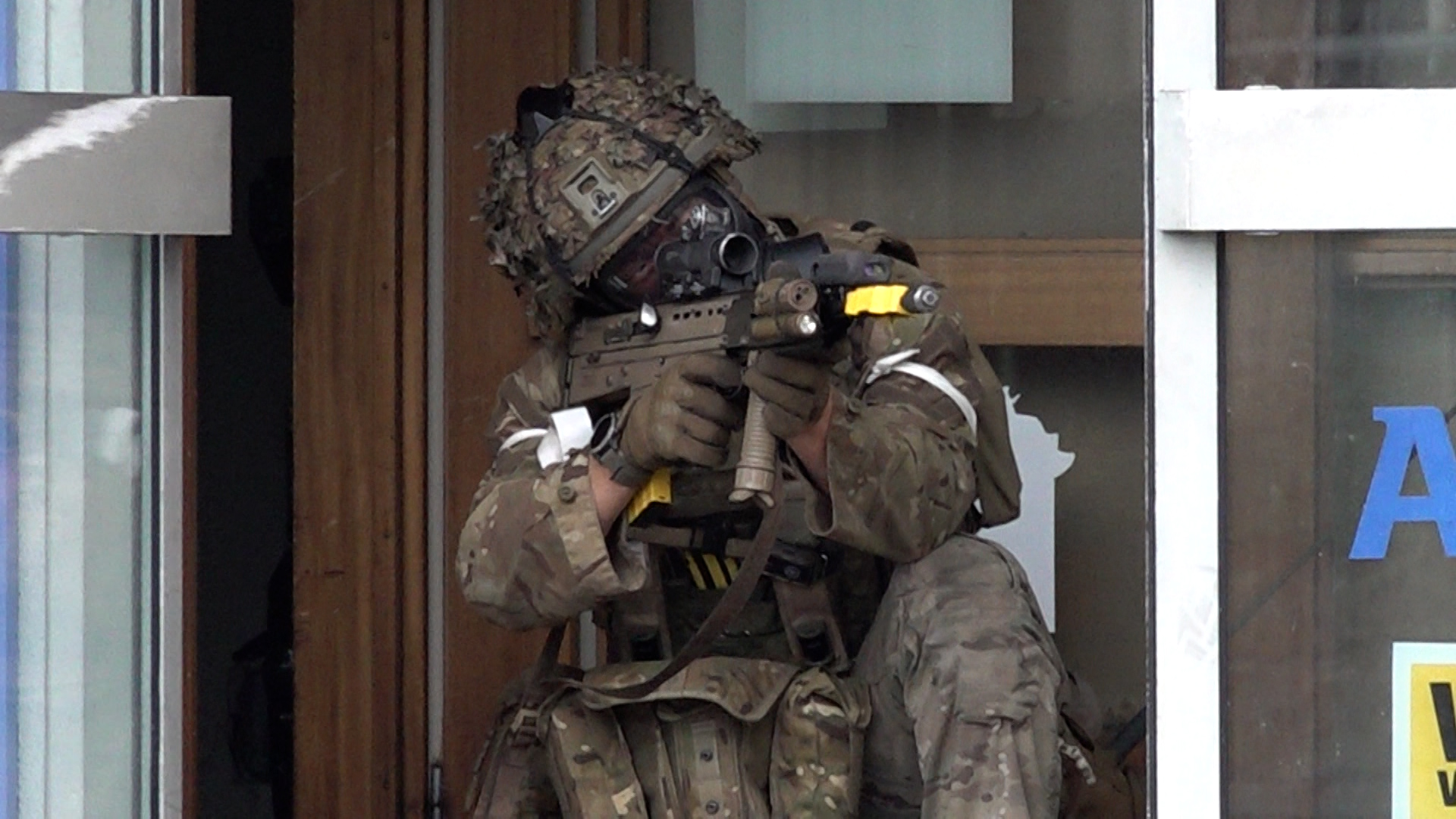 Video: 3500 britische Soldaten üben Ernstfall in Gütersloh