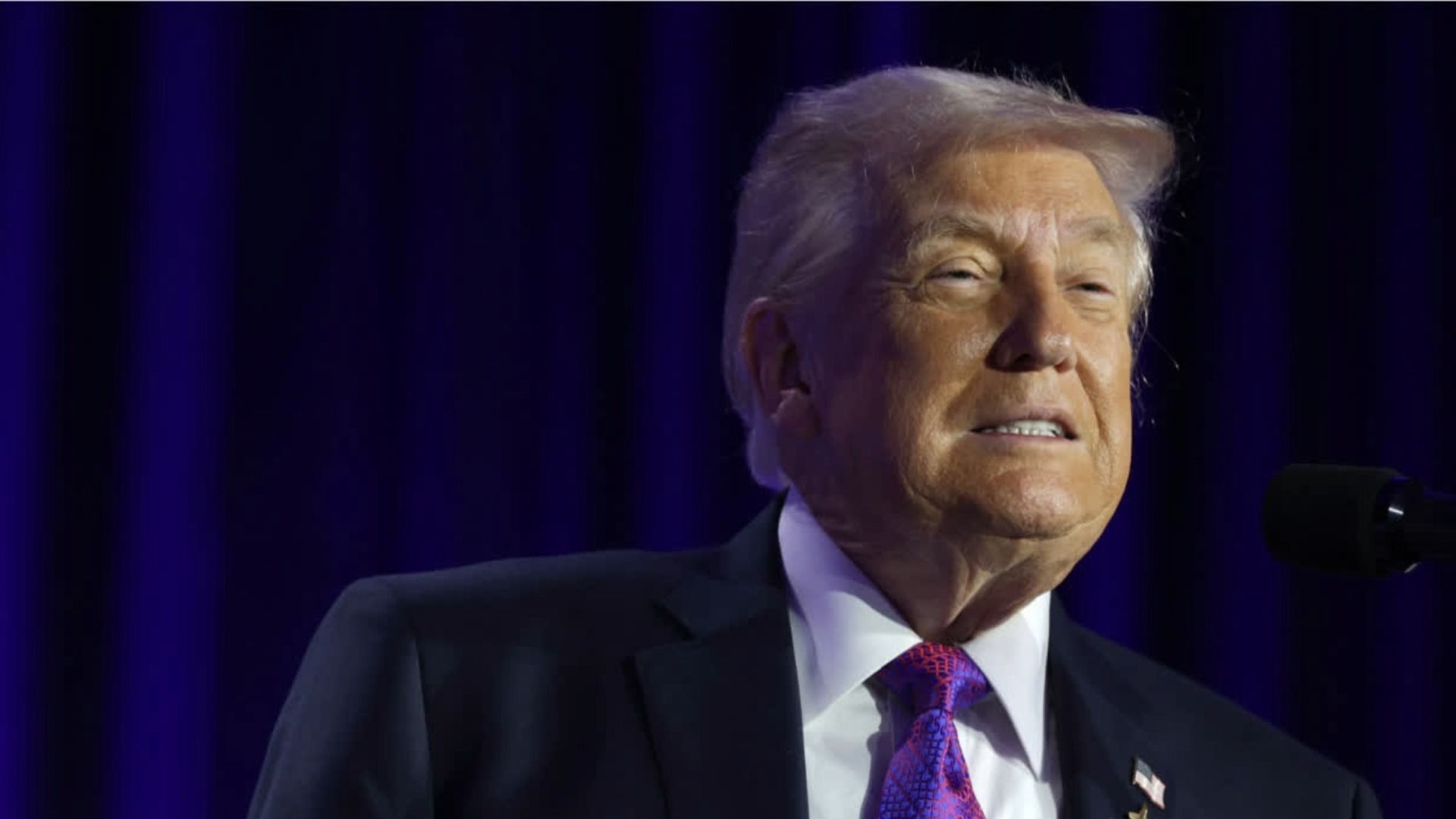 Video: Trump wollte Flughafen und Bahnhof nach sich benennen