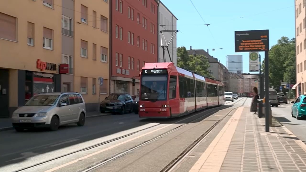 Video: Nach Hitzestopp: Nürnbergs Straßenbahnen fahren wieder