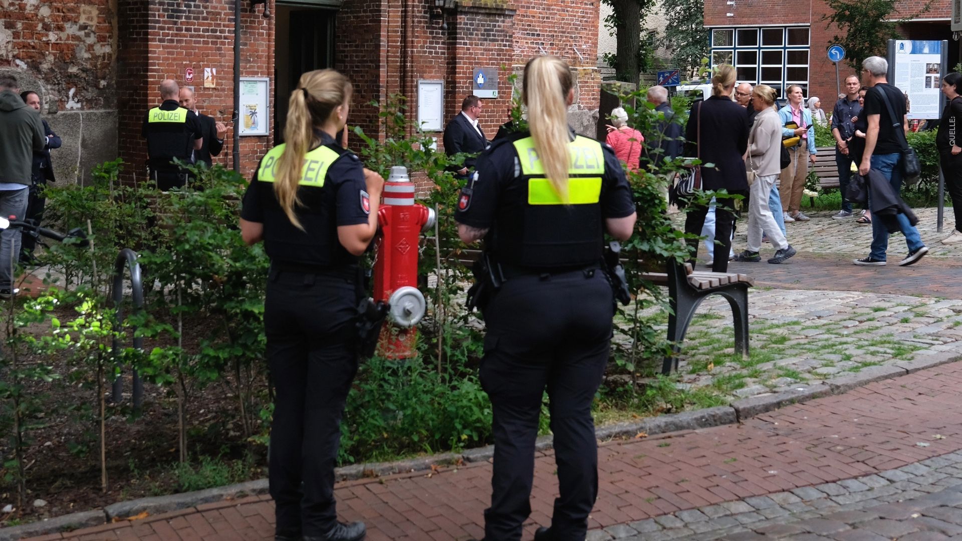 Video: Bluttat in Stade: Mutmaßlicher Täter in U-Haft