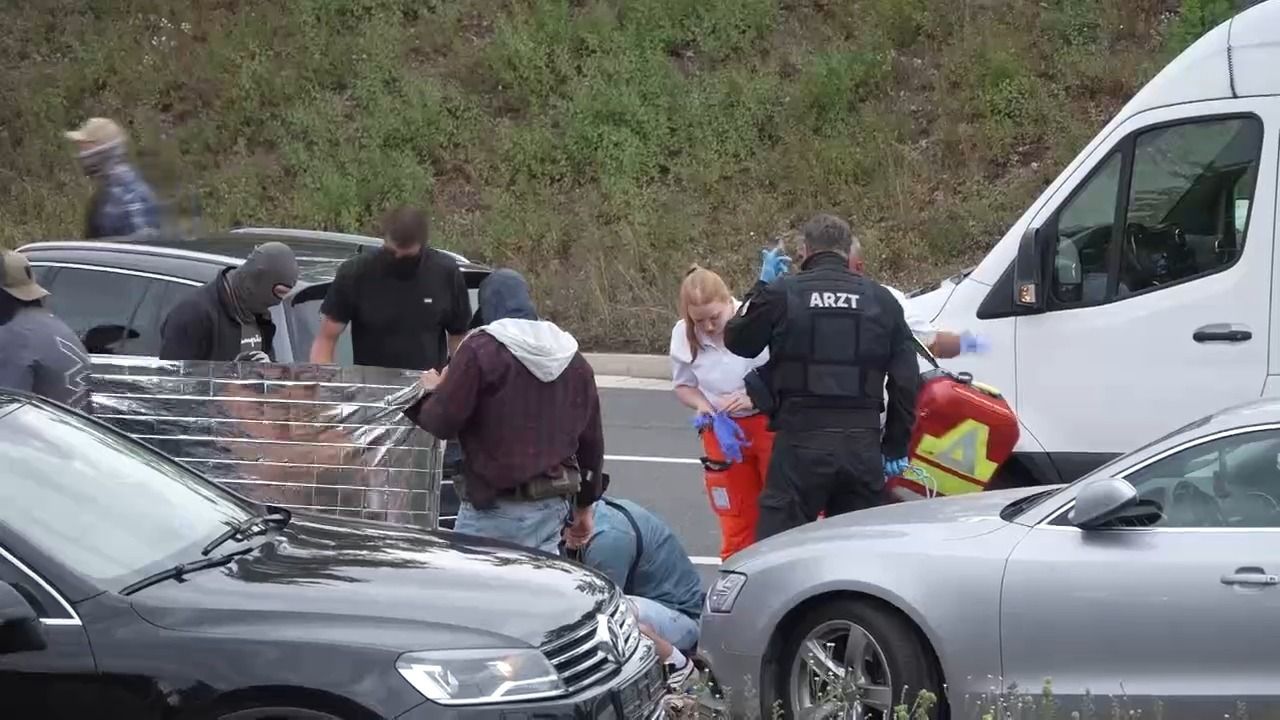 Video: Flucht mit verletzter Ehefrau: 49-Jähriger sitzt in Untersuchungshaft