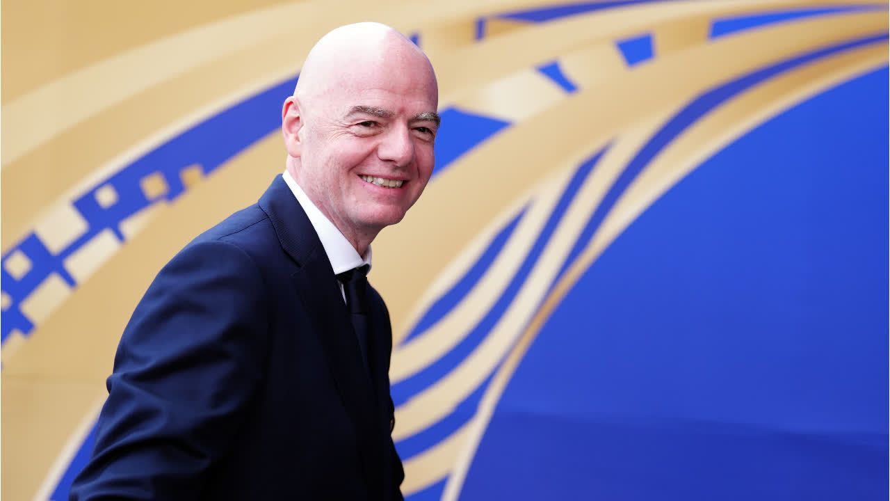 Video: Infantino beruft Krisentreffen ein