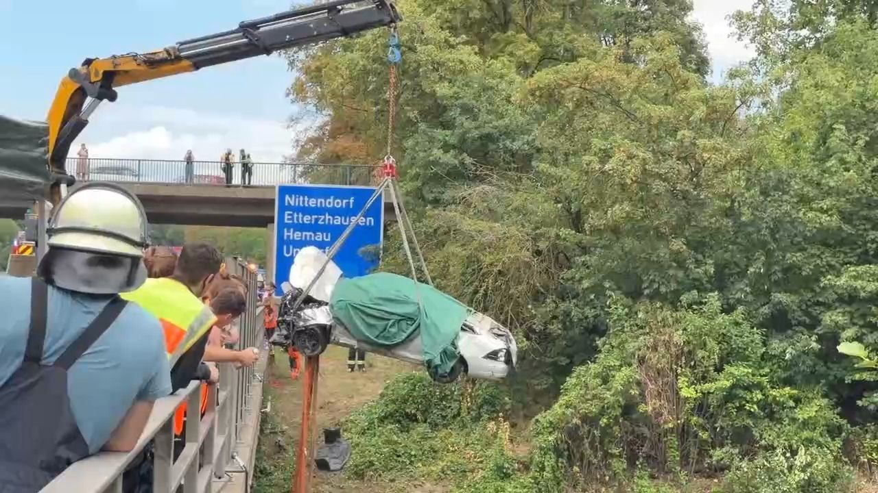 Video: Drei Tote auf der A3 bei Nittendorf: Neue Details bekannt