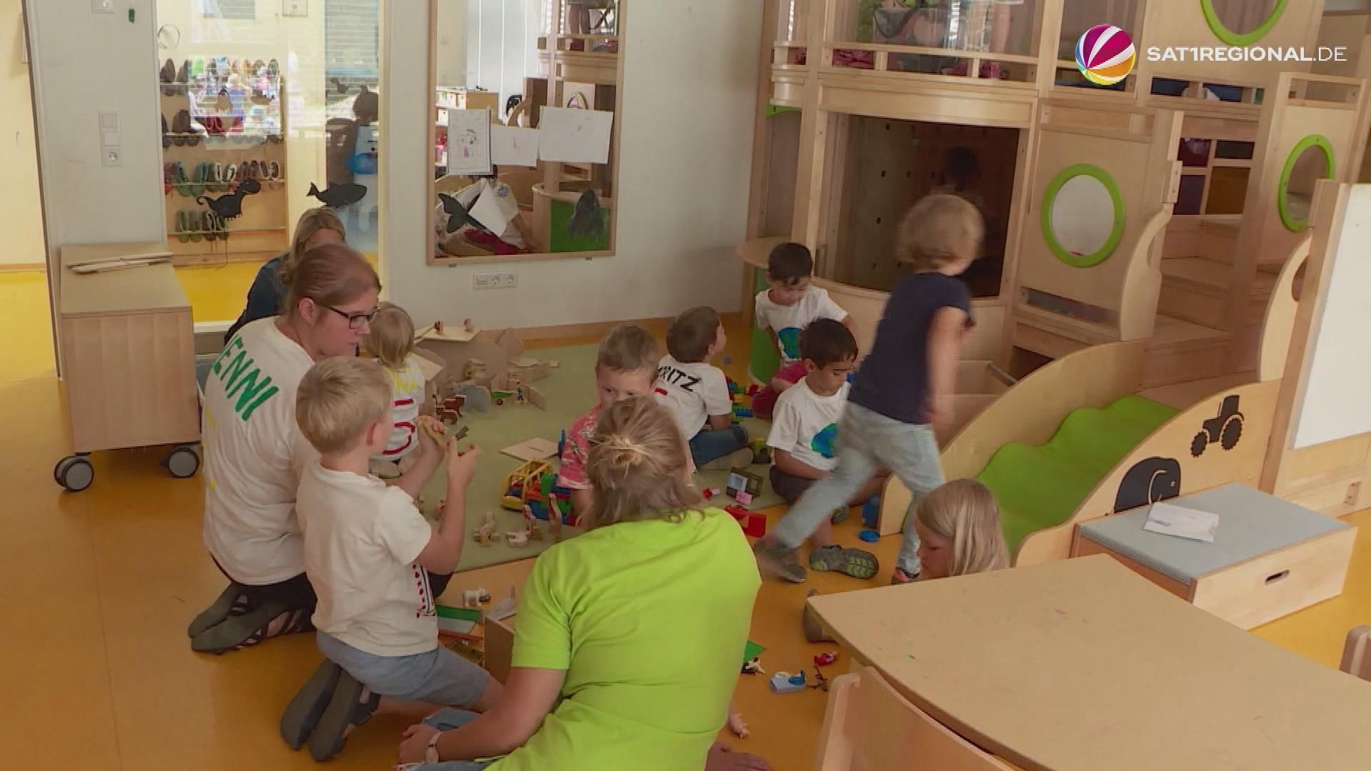 Video: Kita-Jahr in Bremen beginnt: Viele Plätze unbesetzt